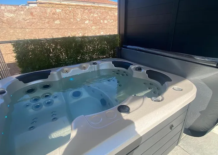 Lejlighed L'hippy Chic Jacuzzi Superbe Vue Etang De Thau *